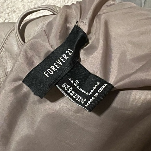 🥠 Taupe Pleather Jacket - Picture 8 of 8